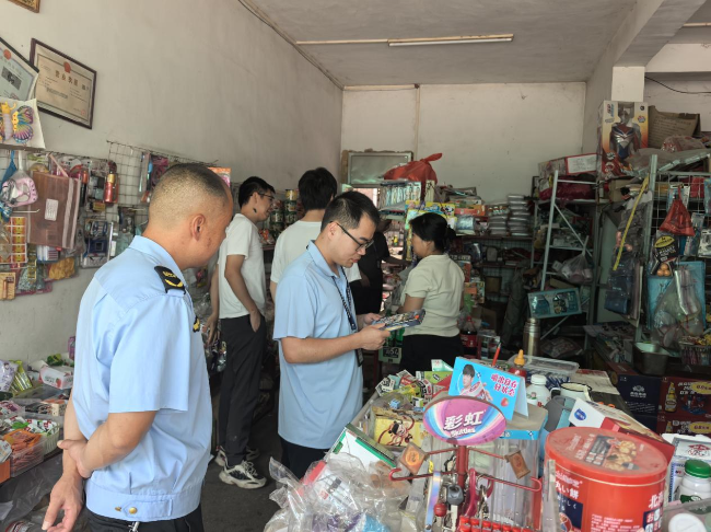坝仔镇开展校园及周边卡牌游戏“海龟汤”问题排查行动.png