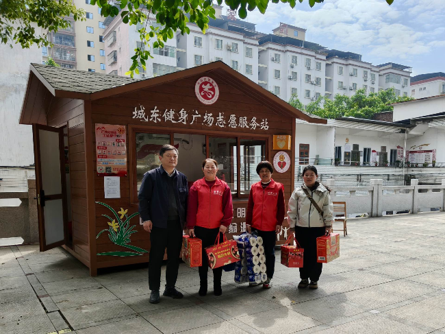 情暖志愿岗 关怀润初心--县委宣传部、县委社会工作部走访慰问志愿服务驿站.png