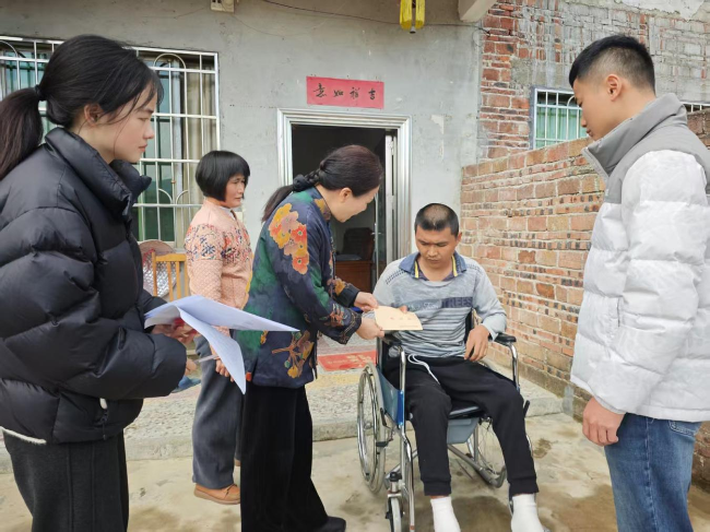 新春慰问送温暖 一线调研促振兴市委老干部局深入翁源县开展走访调研2.png