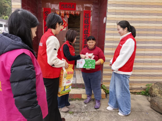 党建引领聚合力 政企共建暖人心2.png