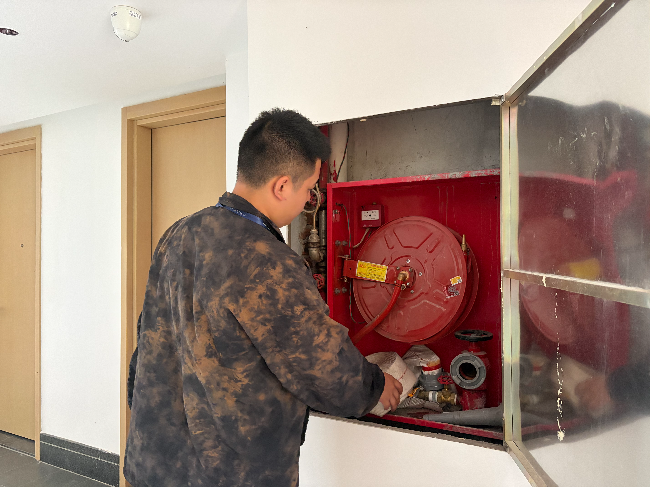 翁城镇开展五一节前检查行动.jpg