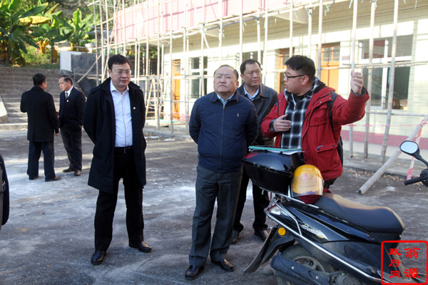 市委常委统战部长黄劲东到我县开展乡村振兴战略专题调研